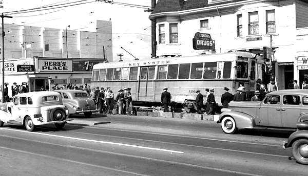 usr_m_eastbay_key_bridge_xxx_accident_38thavee14thst_19420312_ns_090.jpg