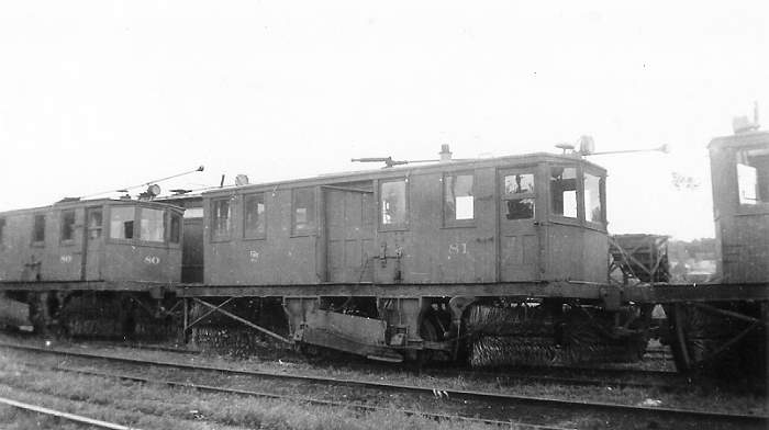 usr_m_stia_des_sweeper81_ss_dmr79.jpg