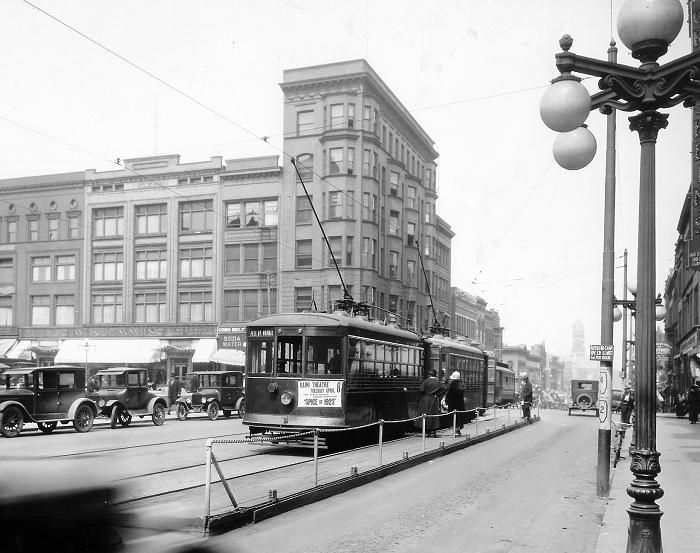 usr_m_stii_bloomnorm_120_bloomington-main+jefferson_1924_ss_bnr06.jpg