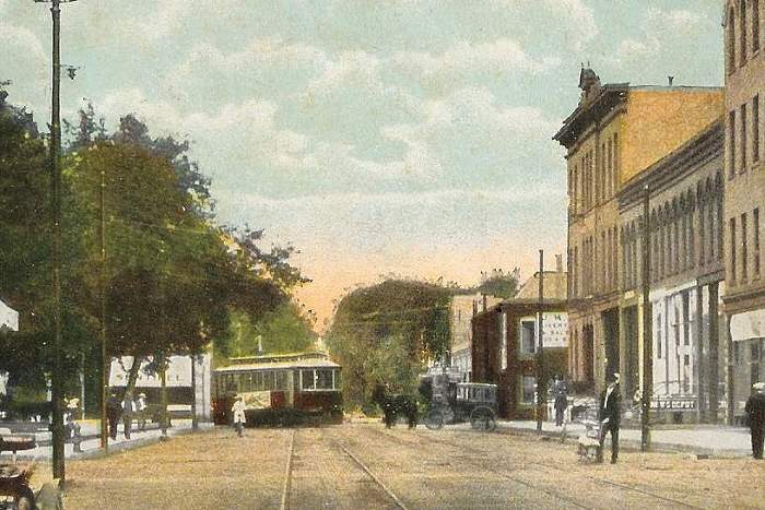 usr_m_stii_bloompont_201_pontiac-washington+main_1911_ss_bpj08.jpg