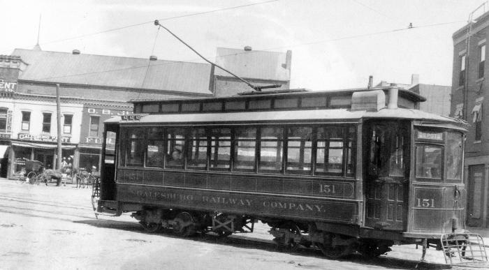 usr_m_stii_galerail_151_galesburg-town+square_ss_grc04.jpg